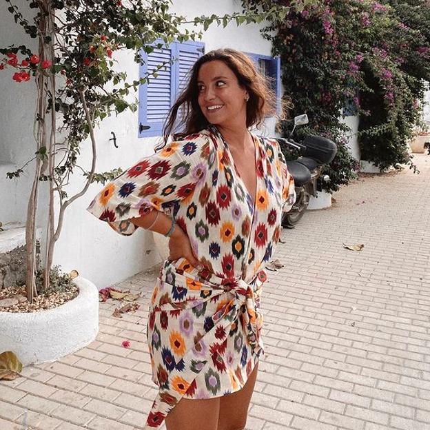 vestido pareo de Zara (casi agotado) que triunfa entre las influencers y que también podrás llevar en otoño con botas | Mujer Hoy