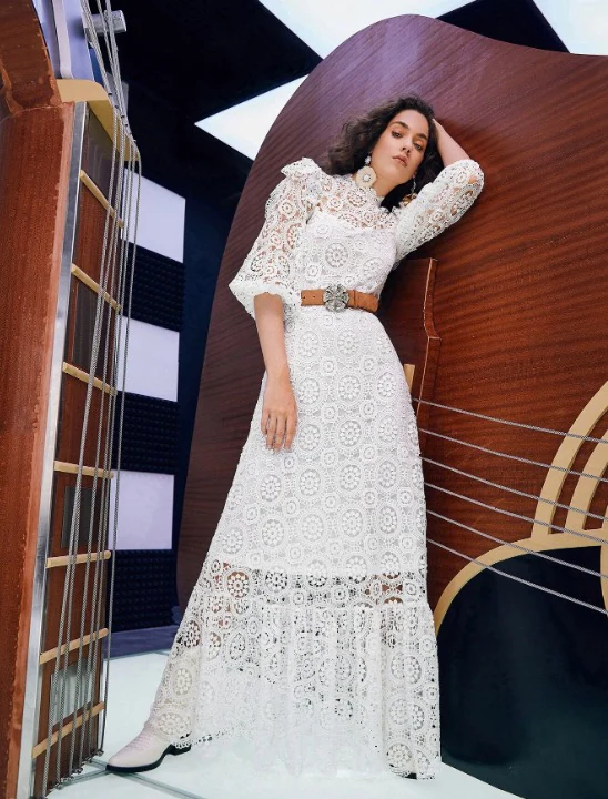 10 vestidos blancos muy favorecedores (y low cost) para rejuvenecer tus looks de otoño los 30 y a los 50 | Mujer Hoy