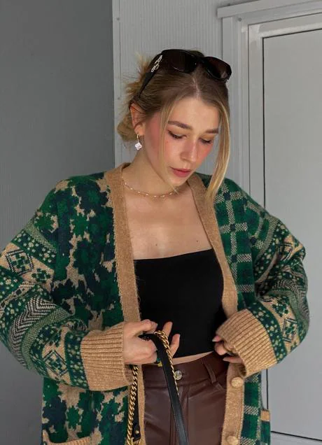 El cárdigan de Zara que en Instagram y es perfecto para llevar como si fuera un vestido se está | Mujer Hoy