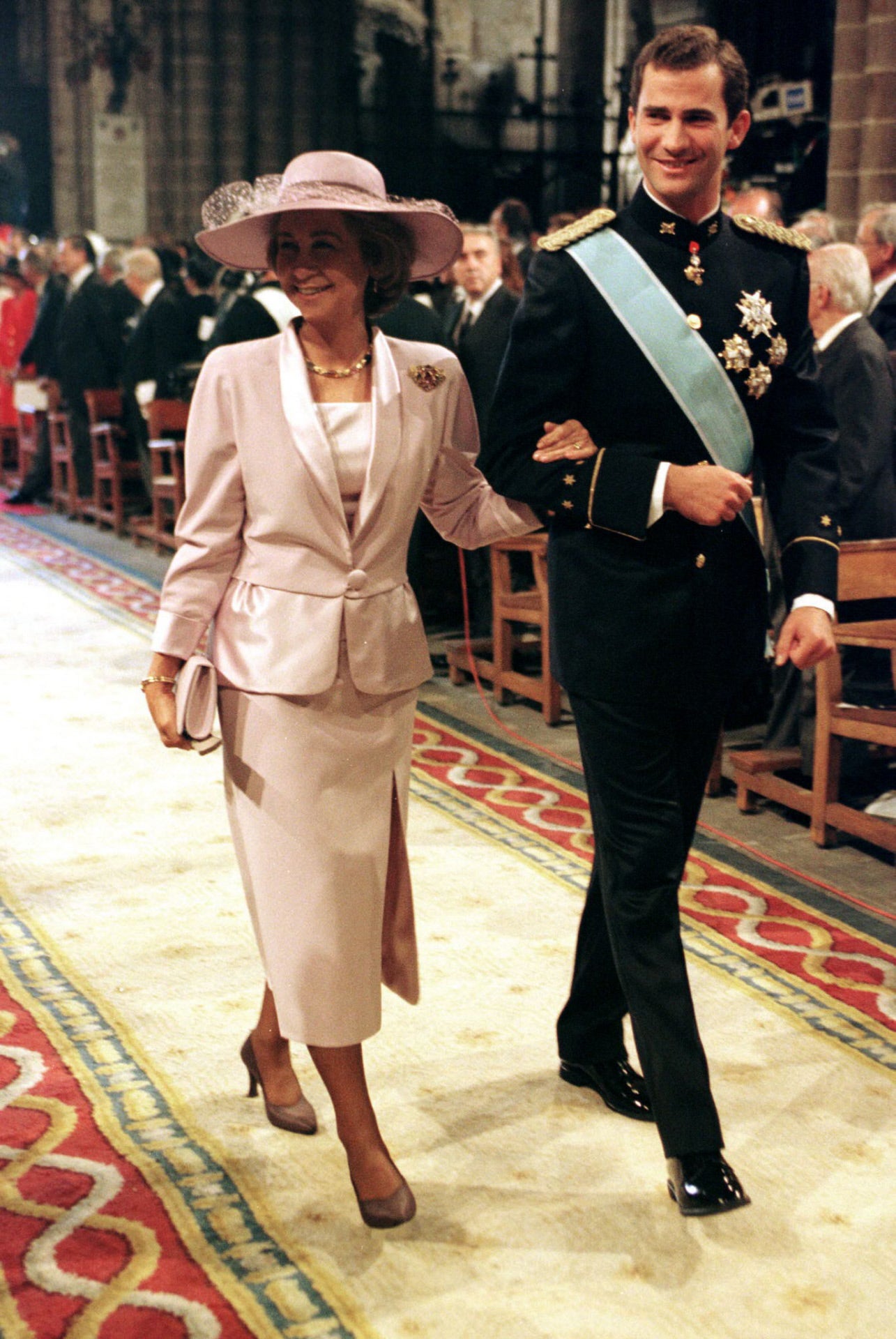 Los vestidos más impresionantes de la Reina Sofía: boda de la Infanta Cristina