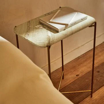 Las mesas auxiliares (baratas) de Zara Home son el chollo deco que tu salón  necesita este otoño