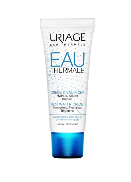 La Crema de Agua Rica de Uriage tiene una textura untuosa.