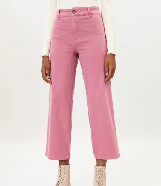 Estos pantalones de cuadros de Zara son perfectos para conseguir un look  triunfador y que rejuvenece a los 50