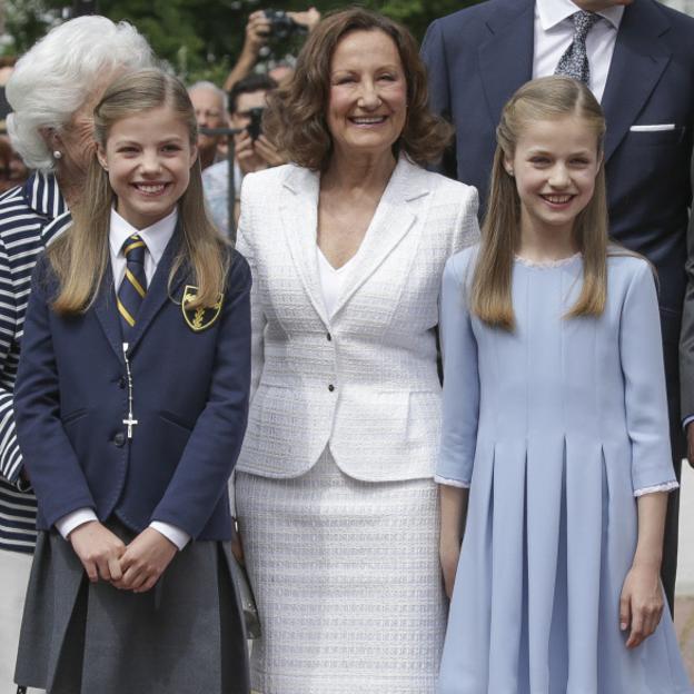 Si quieres ver todas las veces que Paloma Rocasolano le robó protagonismo a la reina Sofía, pincha en la foto