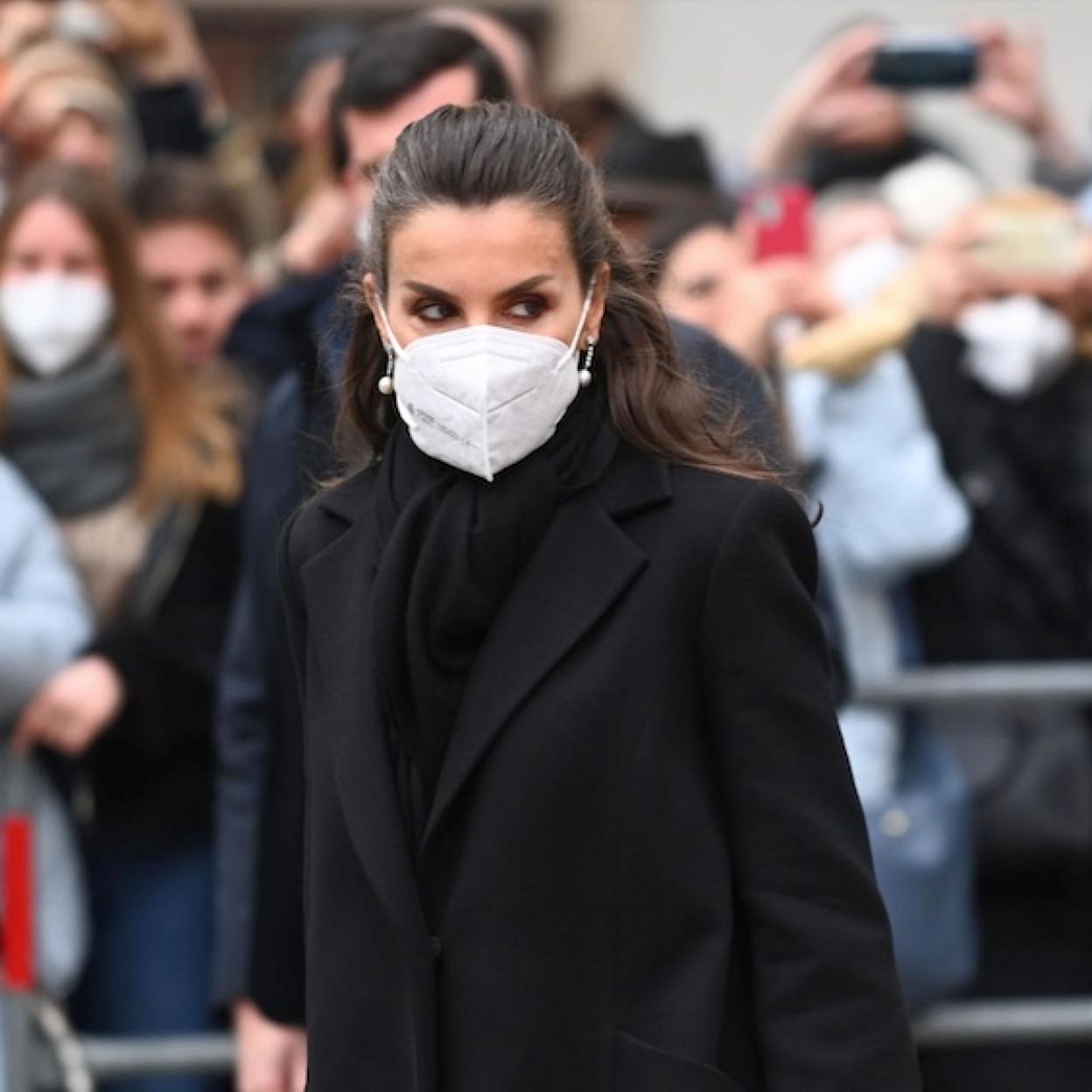 Pincha en la imagen para ver los 7 años de Letizia Ortiz como Reina de España en 10 looks./getty