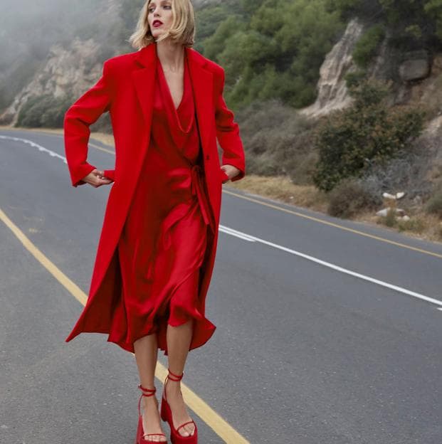 aterrizaje Itaca capacidad Zara tiene el vestido rojo más espectacular de todos los tiempos (y ya  tiene lista de espera) | Mujer Hoy