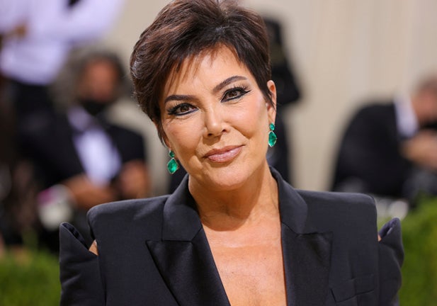 Kris Jenner: de auxiliar de vuelo a empresaria de éxito (sin estudios) que ha generado una fortuna familiar valorada en 2.450 millones