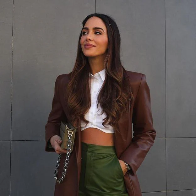 Esta blazer gabardina de Zara es la de entretiempo más estilosa con la que triunfar en primavera | Mujer Hoy