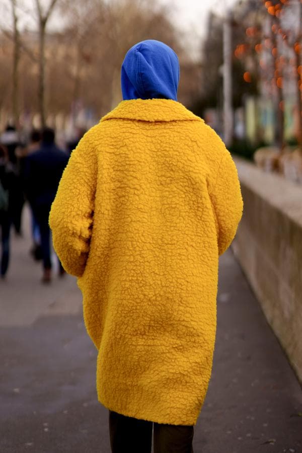 La moda se viste de azul y amarillo: todos los looks que han convertido el  apoyo a Ucrania en una tendencia | Mujer Hoy