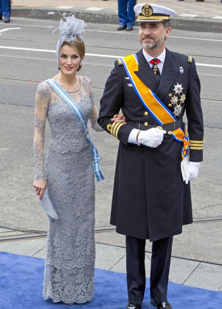 Los reyes Letizia y Felipe en la entronización de Guillermo de Holanda. 