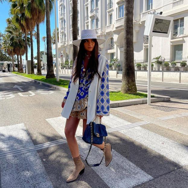 El look bohemio de blusa y falda que enamora a las influencers porque se puede llevar de muchas maneras y asegura ir de 10