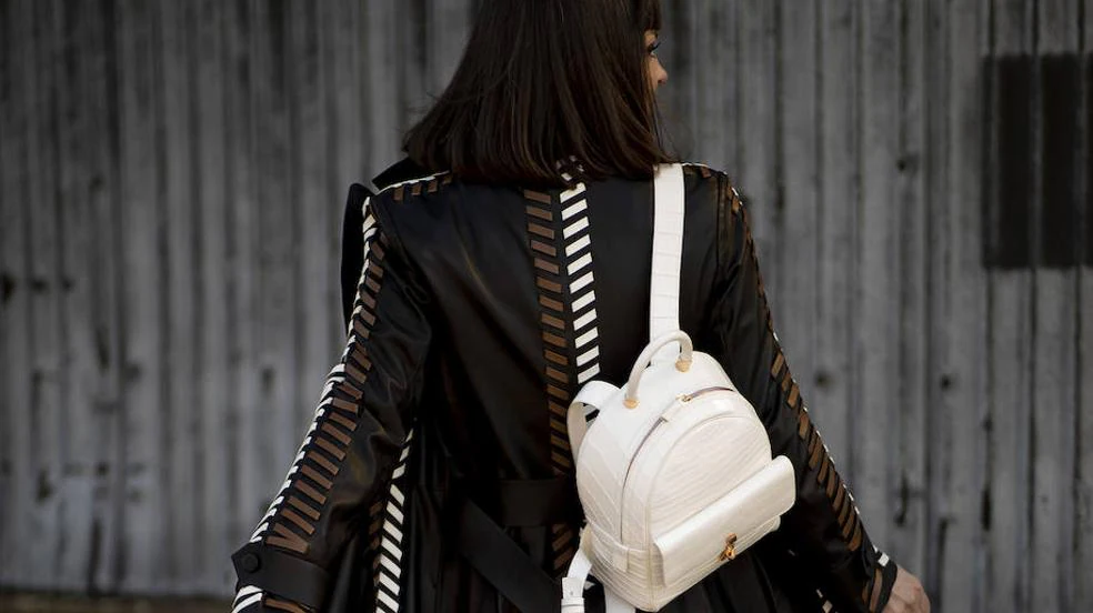 Ni bandolera ni shopper: el bolso cómodo y práctico una mochila y tenemos las más bonitas de la temporada | Mujer Hoy