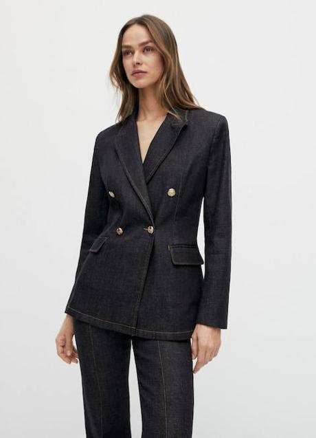 La blazer de Massimo Dutti cuesta 89,95 euros