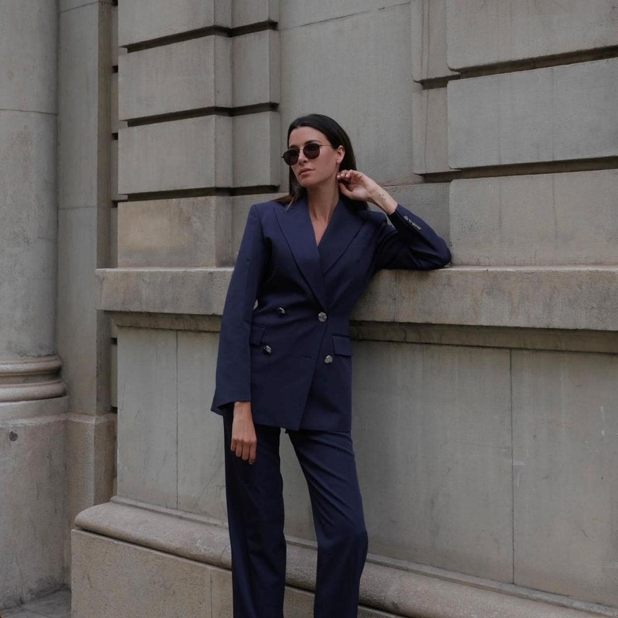 El traje azul de Massimo Dutti Studio que las influencers ya utilizan como  fondo de armario | Mujer Hoy