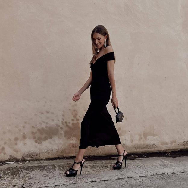 Publicación Escrutinio servidor Alucinarás con este truco de influencer para transformar un little black  dress en un vestido midi super elegante y estiloso | Mujer Hoy