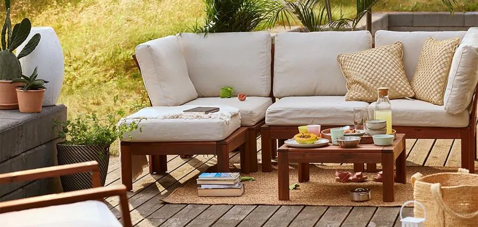 El mueble más vendido para jardines y terrazas es esta práctica mesa multiusos baratísima | Mujer Hoy