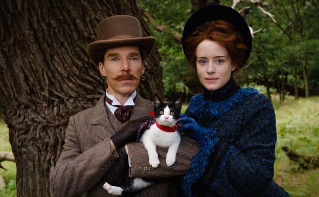 Claire Foy junto a Benedict Cumberbatch en Mr. Wain