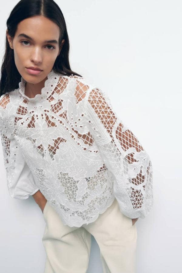blusas blancas románticas que tienes que comprar estas rebajas rejuvenecer todos tus al | Mujer Hoy