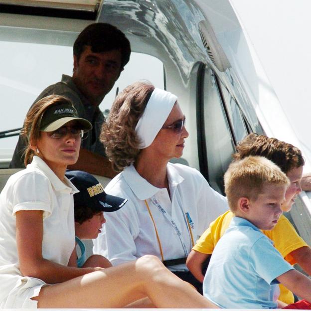 Así fue el difícil primer verano de la reina Letizia en Mallorca: problemas con la reina Sofía y falta de intimidad