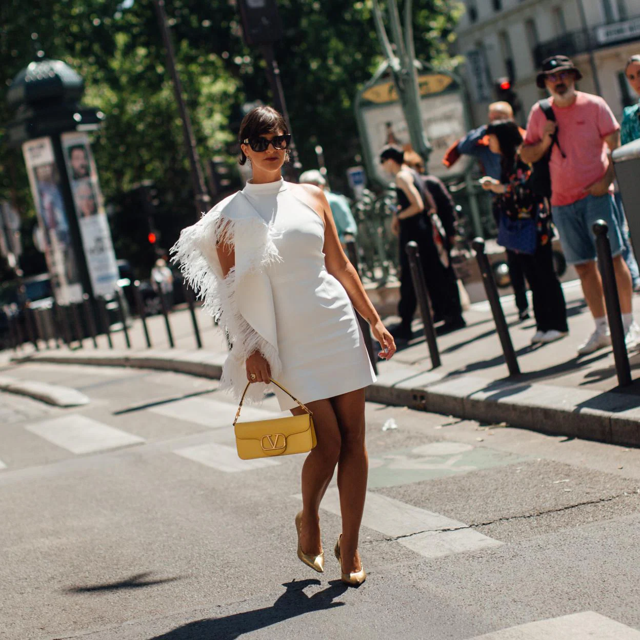 El vestido blanco de Sfera perfecto para lucir bronceado y ponerte con  todas tus sandalias | Mujer Hoy