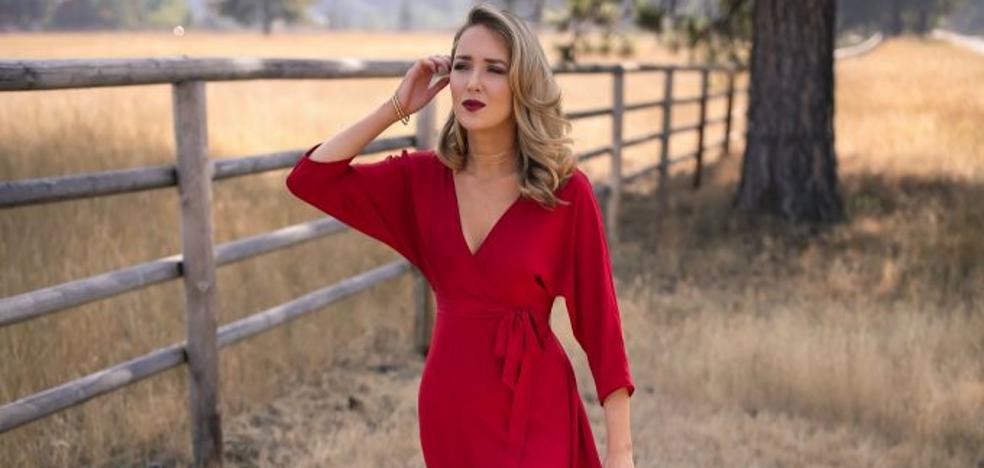 Hemos encontrado en Mango el vestido rojo más espectacular del momento (y sigue a venta, aunque por poco tiempo) | Mujer Hoy