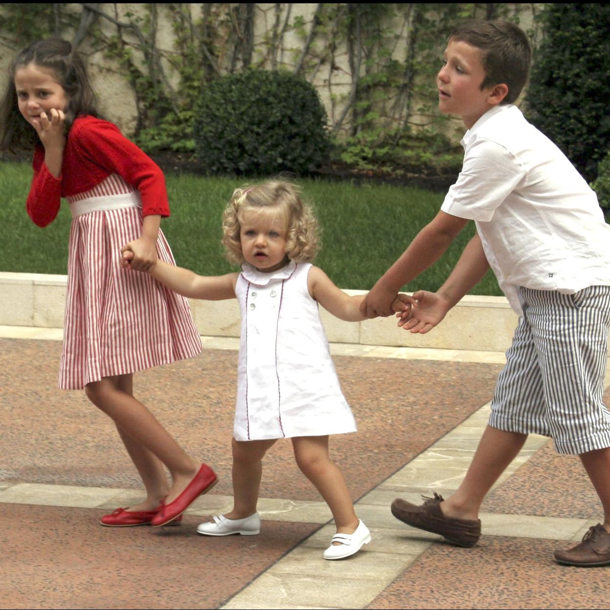 Victoria Federica, la princesa Leonor y Felipe Juan Froilán de niños/gtres