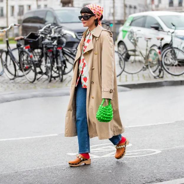 Necesitas unos zuecos para ir cómoda y estilosa a diario este otoño, según el street style