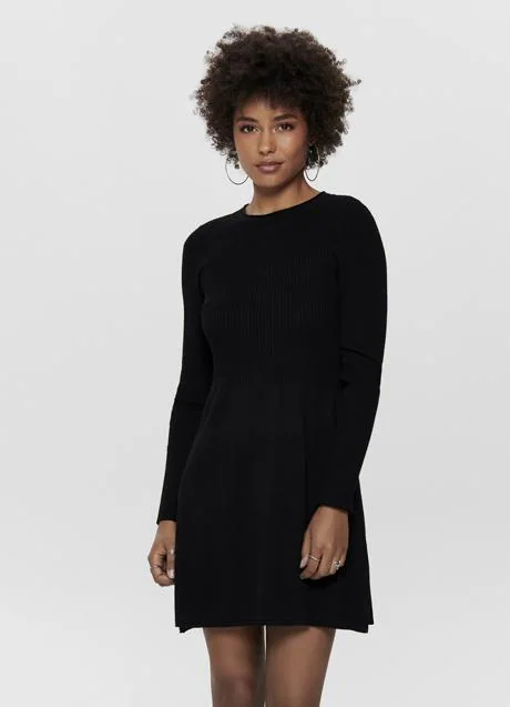 Vestidos negros: estos los bonitos del año que necesitas para tu armario | Mujer