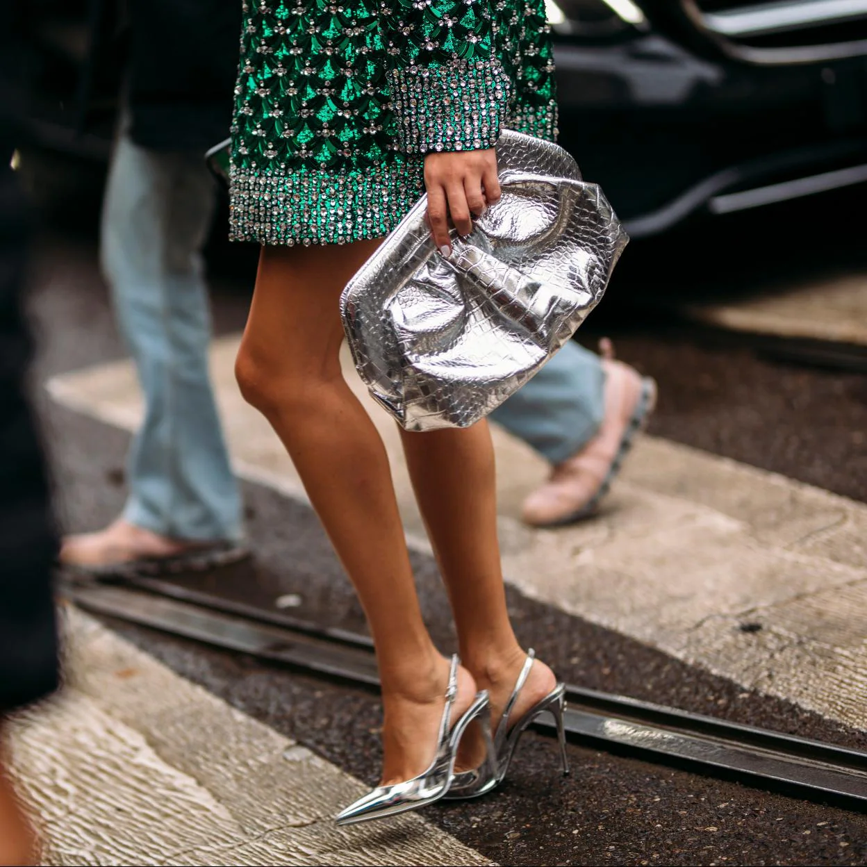 Representar carbón Conmoción Los zapatos de Mango destalonados y de tacón cómodo que ha llevado Eva  Longoria | Mujer Hoy