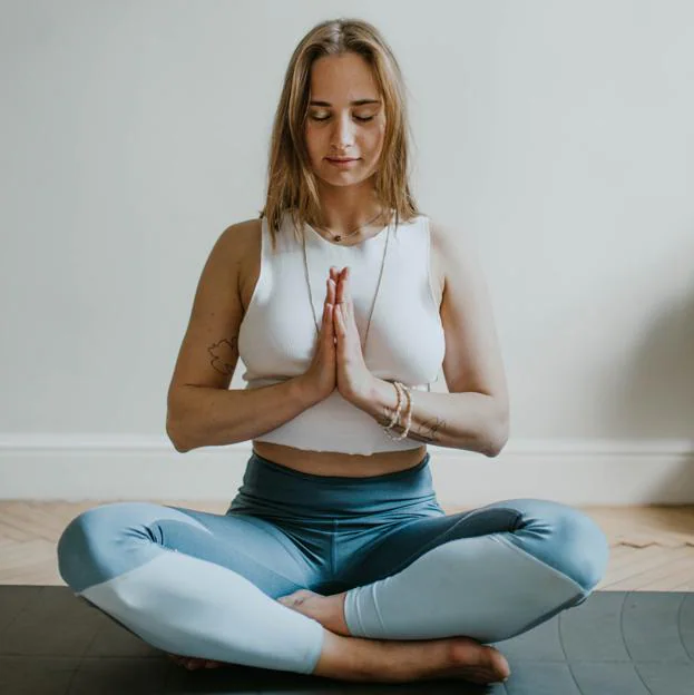 yoga: Descubre los beneficios de hacer yoga en pareja