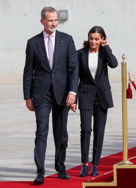 La reina Letizia y el rey Felipe antes de viajar a Alemana. / GETTY