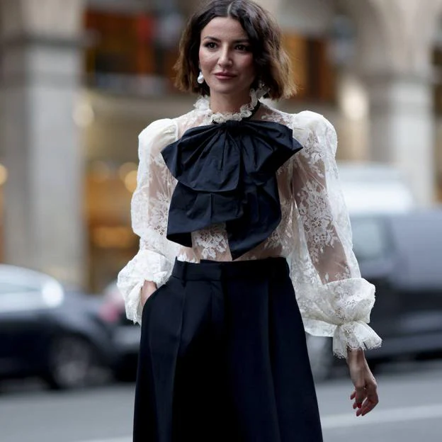 Horizontal Cambio Decrépito Las blusas románticas de encaje que llevan las influencers francesas |  Mujer Hoy