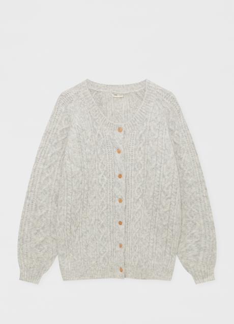 Cárdigan trenzado de Pull&Bear, 35,99€.