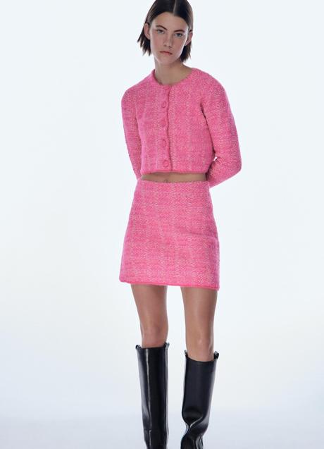 Conjunto de tweed en color rosa de Zara. Foto: Zara.