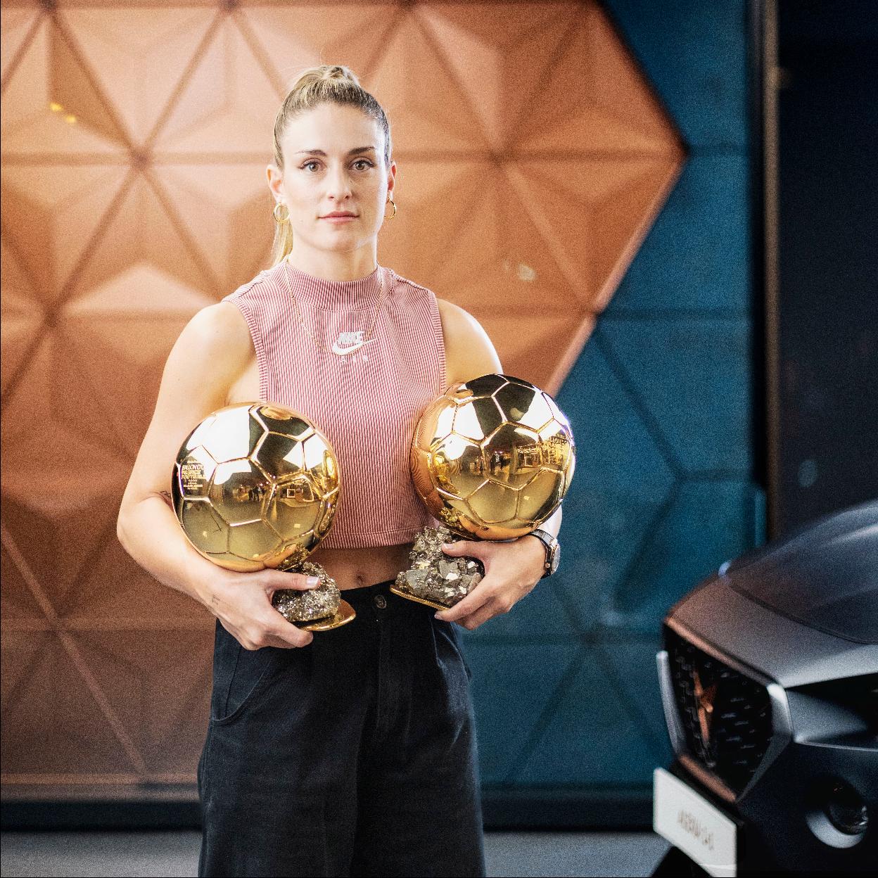 Alexia Putellas, la mejor futbolista del mundo, tras conseguir su segundo Balón de Oro consecutivo «Me resisto a asimilar lo que he ganado