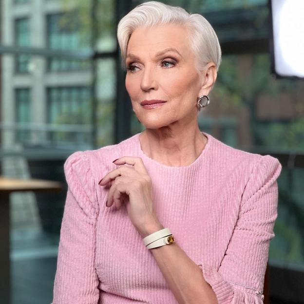 El maquillaje antiedad a partir de los 60 de Maye Musk: del corrector antiarrugas a las sombras de ojos que abren la mirada