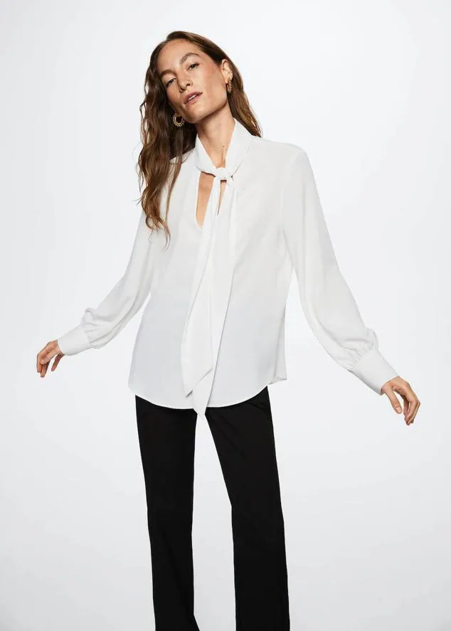10 blusas blancas elegantes que necesitas para tu fondo de armario | Mujer  Hoy