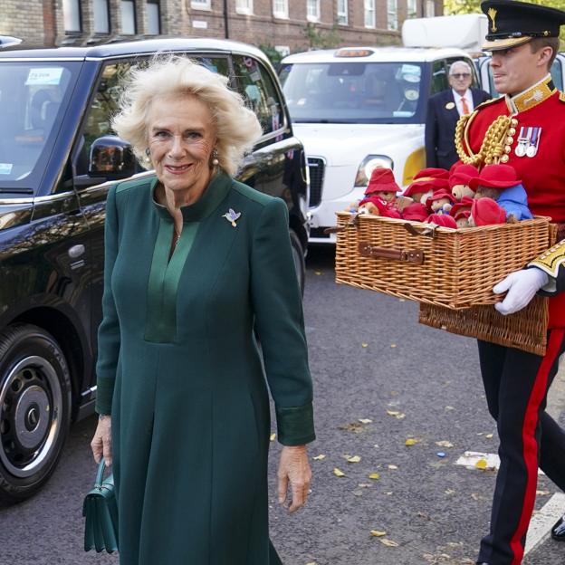 Camilla mueve ficha contra los Sussex: quienes son los peores enemigos de Meghan Markle a los que ha invitado a comer en Navidad