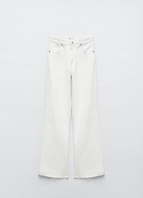 Los pantalones blancos de Zara.