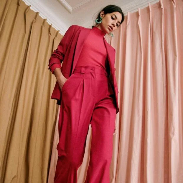 Recién llegado a tienda: Las novedades de Zara la semana: vestidos a todo color, pantalones que hacen tipazo y chaquetas elegantes de nueva colección | Mujer Hoy