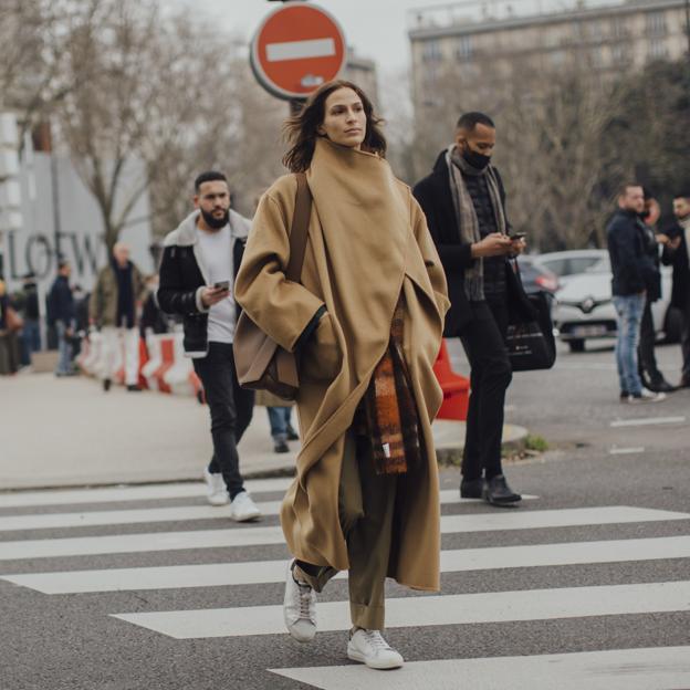 Mango lanza dos versiones de las zapatillas de 400 euros más deseadas de las madrileñas