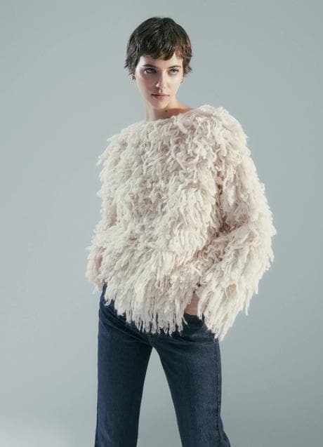 Furry sweater, €59.95 (before €129).
