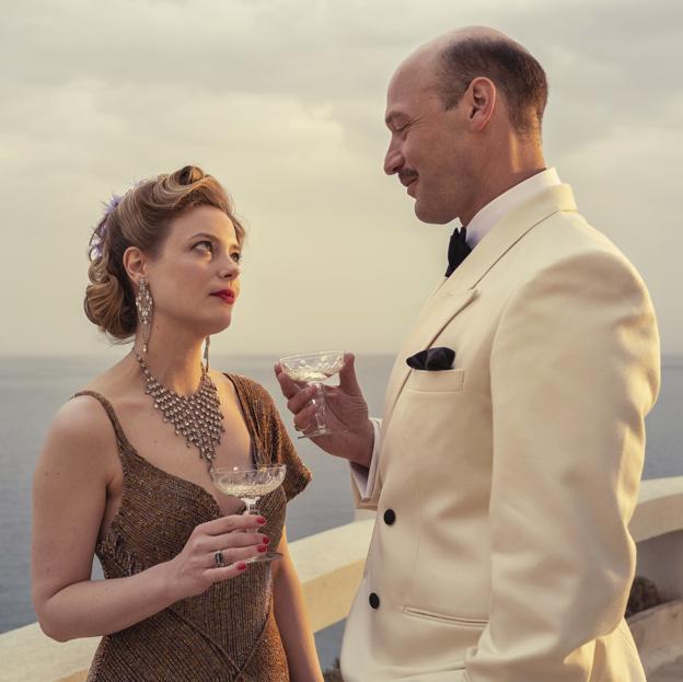 Gillian Jacobs y Corey Stoll en una imagen de Trasatlántico.