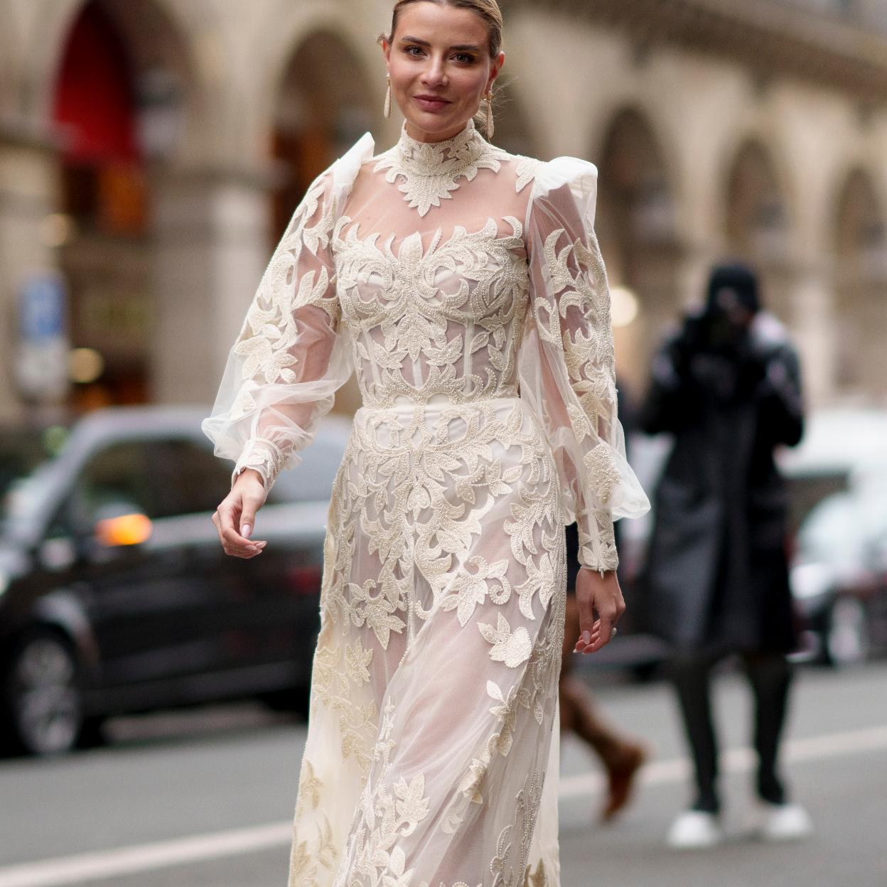 Zara tiene el vestido de novia low cost perfecto para una boda civil en  otoño