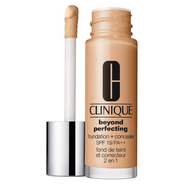 Beyond Perfecting Foundation + Concealer de Clinique