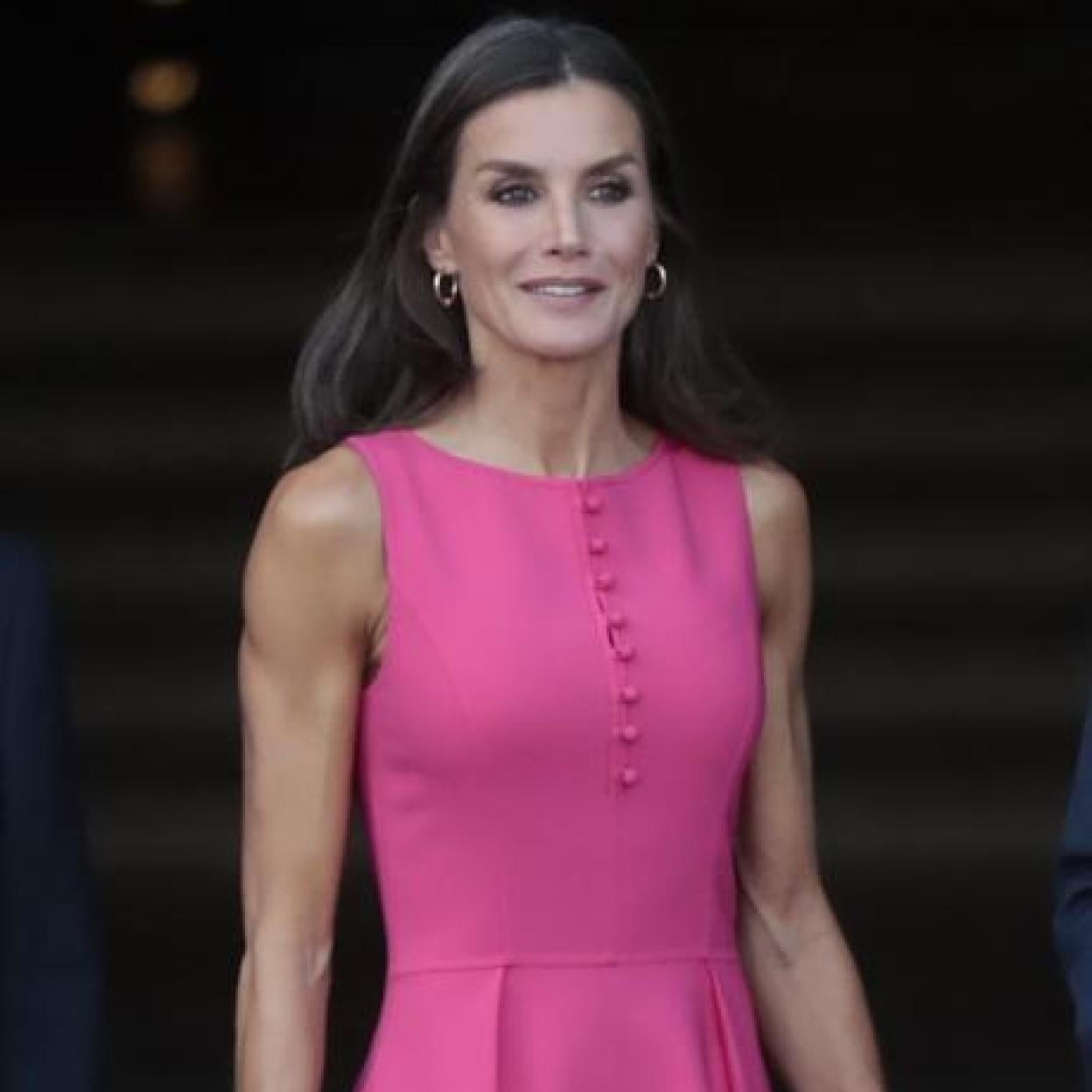 La reina Letizia con brazos tonificados/gtres