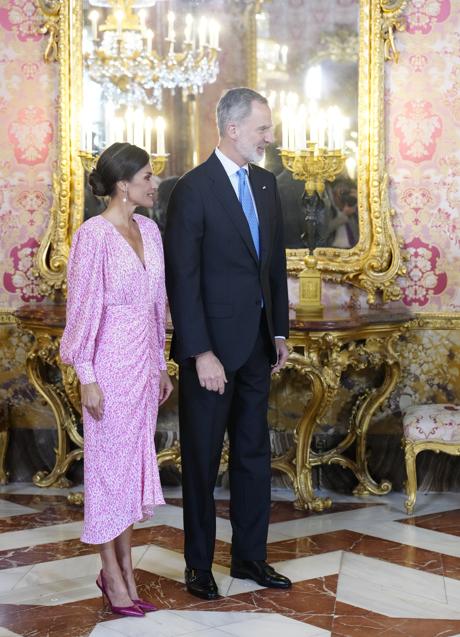 Los reyes en el Palacio Real. / MUJERHOY