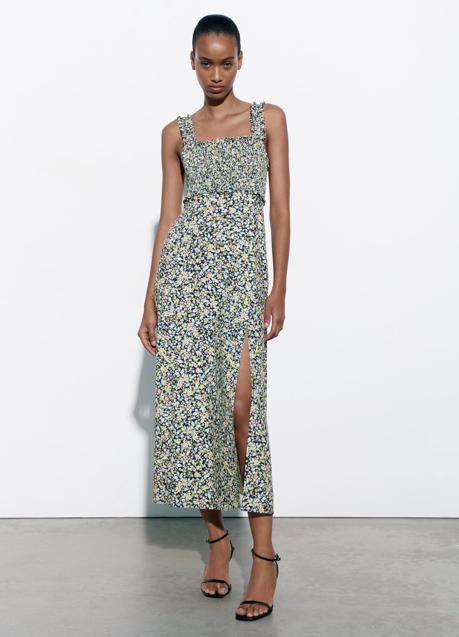 Vestido estampado de Zara (29,99 euros)