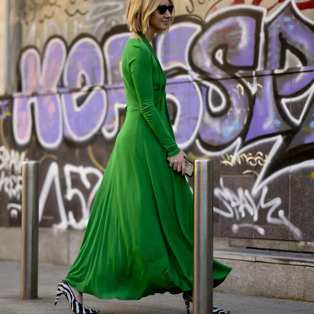 el vestido verde que una talla y a todas | Mujer Hoy