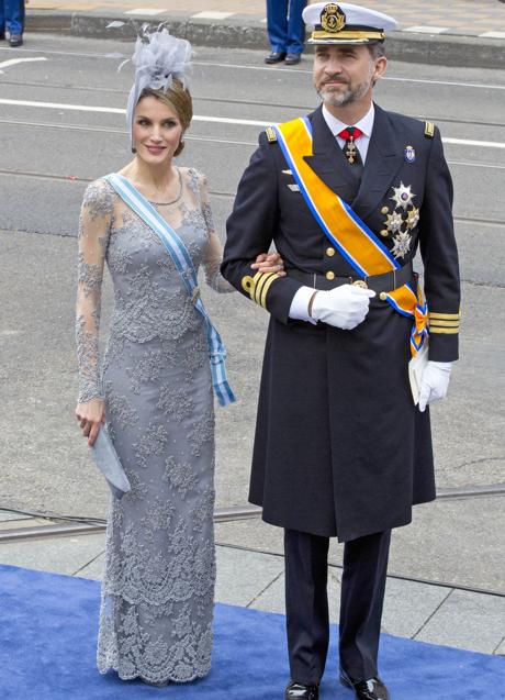 Los reyes en la coronación de Guillermo de Holanda. / GTRES